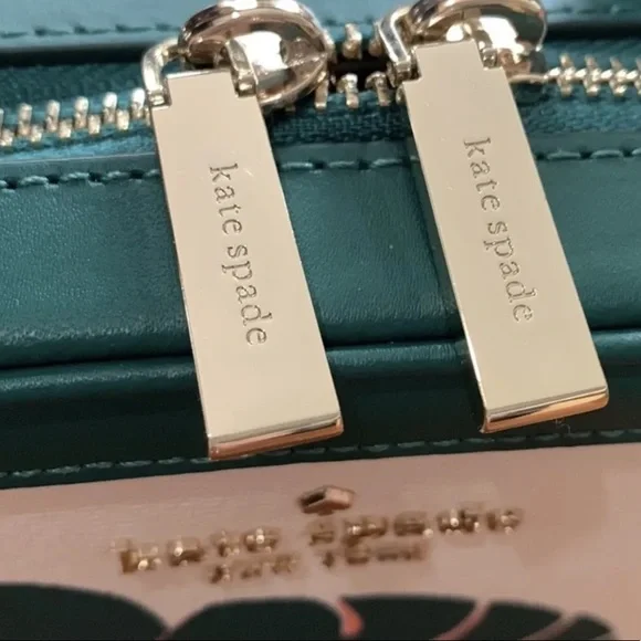 Kate Spade Darcy Monstera Crossbody Traveler Bag NWT $349 Green Leaves - Picture 5 of 5